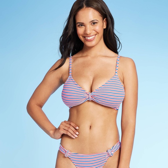 Xhilaration Other - D/DD bikini top